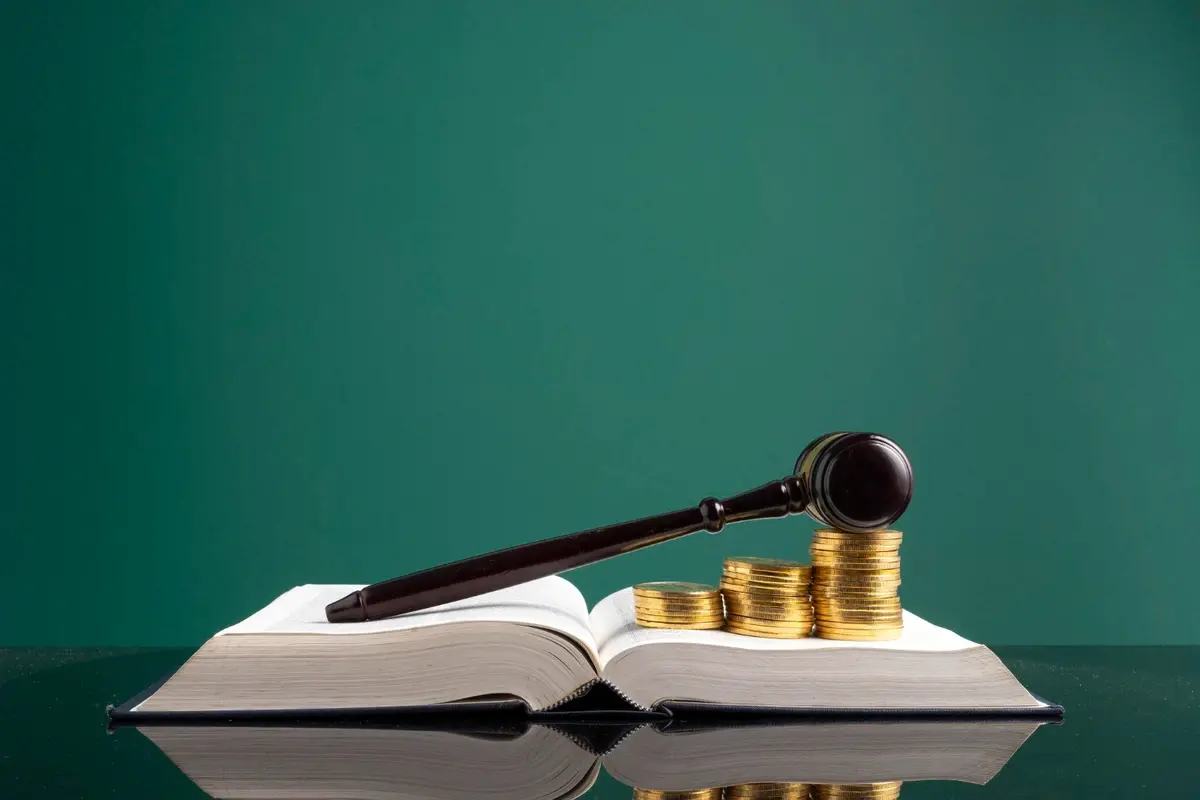 Суд отказал работнику в повышении зарплаты до среднерыночного уровня